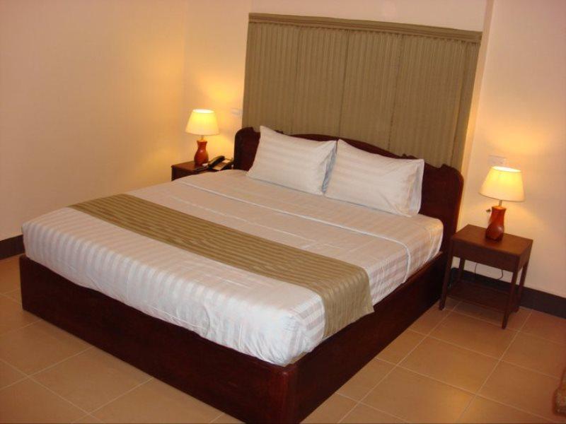 Crystal Hotel Sihanoukville Exterior photo