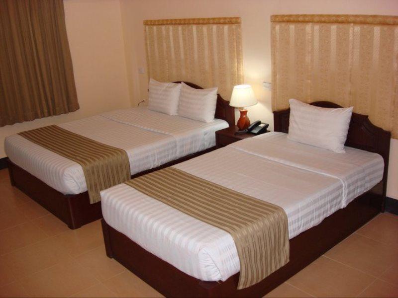 Crystal Hotel Sihanoukville Exterior photo